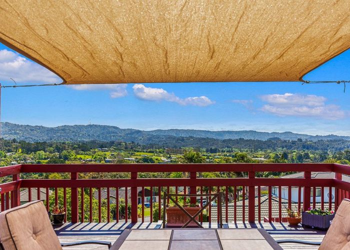  at 7 Phillip Avenue, Glen Eden, Auckland