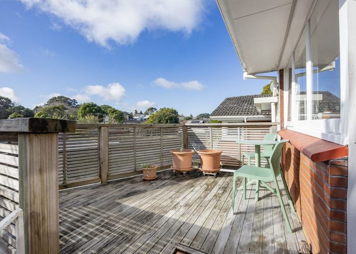  at 2/44 Turama Road, Royal Oak, Auckland City, Auckland