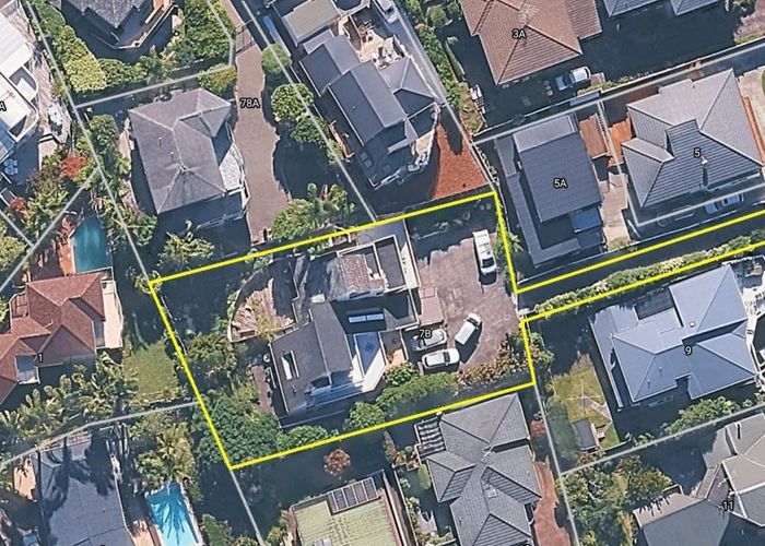  at 1&2/7 Calypso Place, Rothesay Bay, North Shore City, Auckland