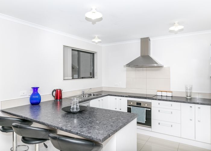  at 19 Max Landing, Grandview Heights, Hamilton