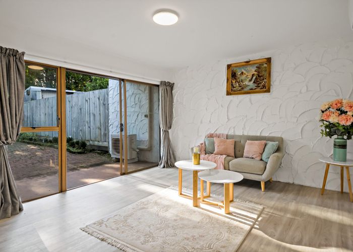 at 3/550 Glenfield Road, Glenfield, North Shore City, Auckland