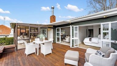  at 8 Roxy Terrace, Glendowie, Auckland