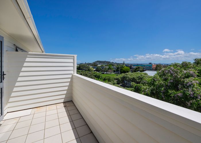  at 504/26 Morningside Drive, Morningside, Auckland
