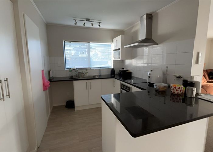  at 5 Justamere Place, Weymouth, Manukau City, Auckland