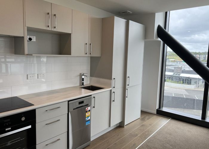  at 305A/770  Great South Rd, Wiri, Manukau City, Auckland