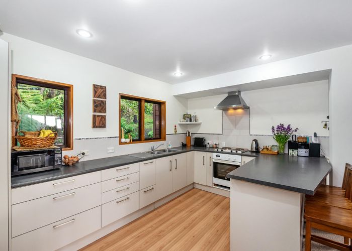  at 211 Shaw Road, Titirangi, Auckland