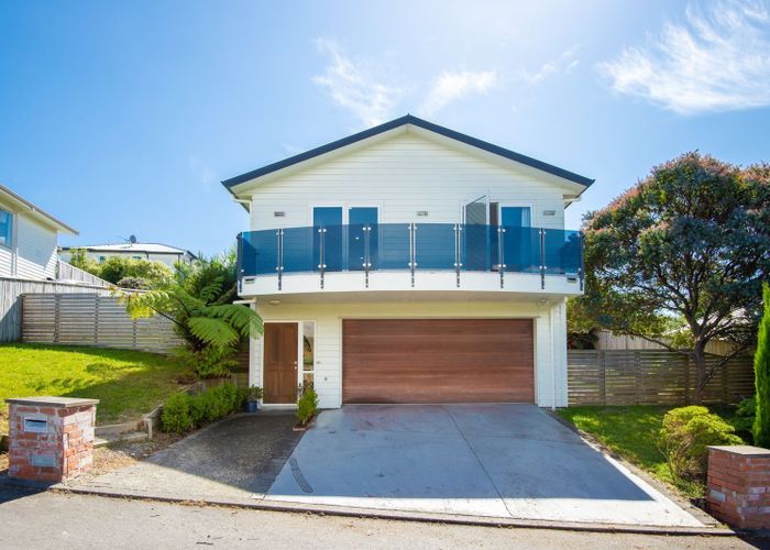  at 43 Tongariro Drive, Aotea, Porirua, Wellington