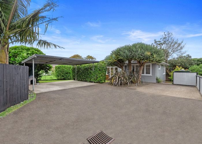  at 86 Taikata Road, Te Atatu Peninsula, Auckland