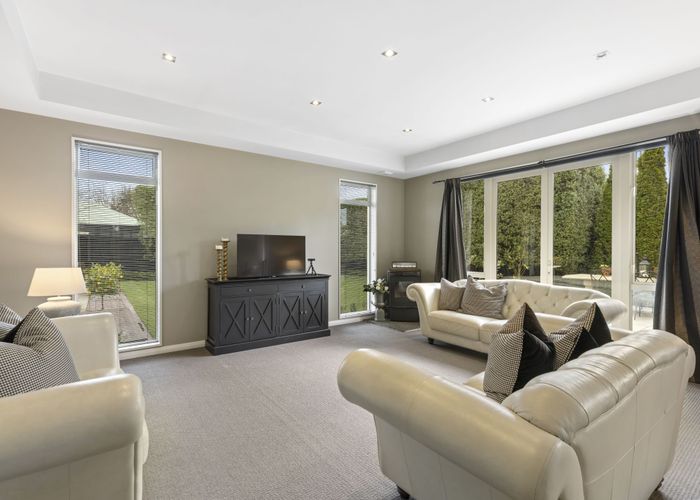  at 68 Willowview Drive, Redwood, Christchurch City, Canterbury