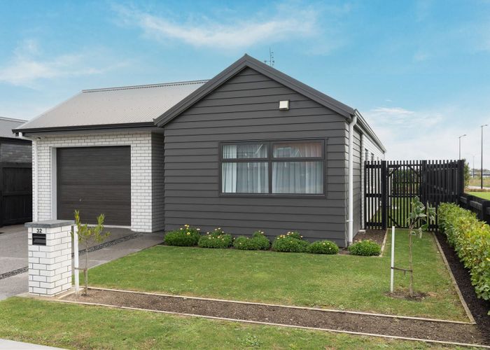  at 32 Couldsack Avenue, Chartwell, Hamilton