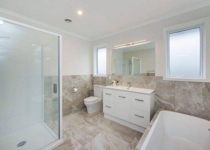  at 112B Roberts Line, Kelvin Grove, Palmerston North