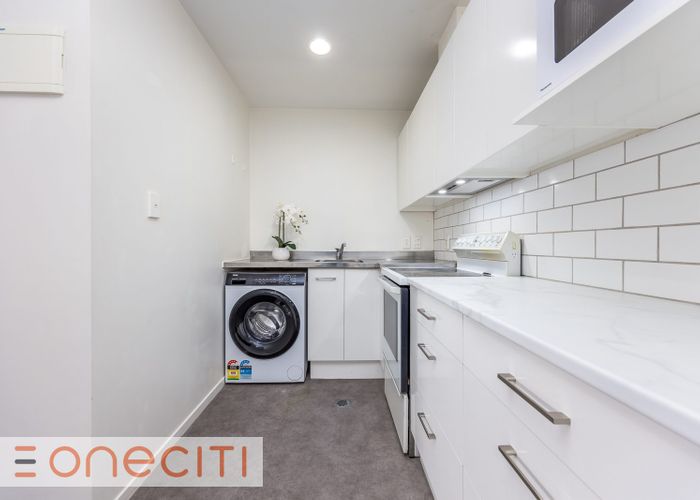 at 17/8 Clayton Street, Newmarket, Auckland