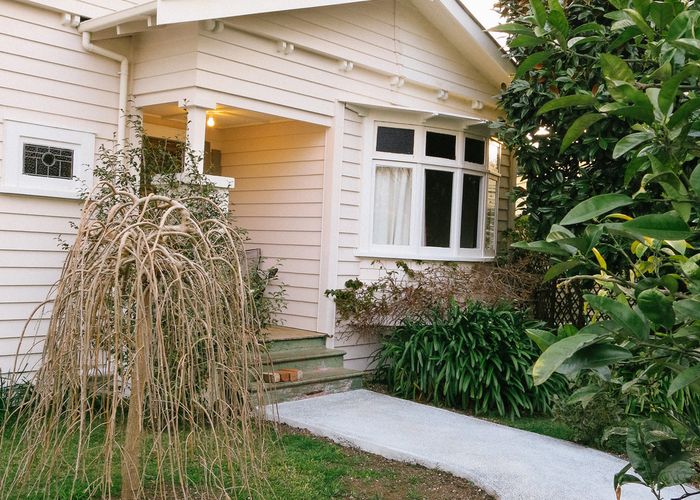  at 11 Calgary Street, Sandringham, Auckland