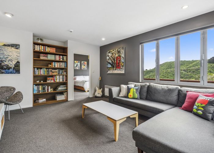  at 151 Nevay Road, Karaka Bays, Wellington