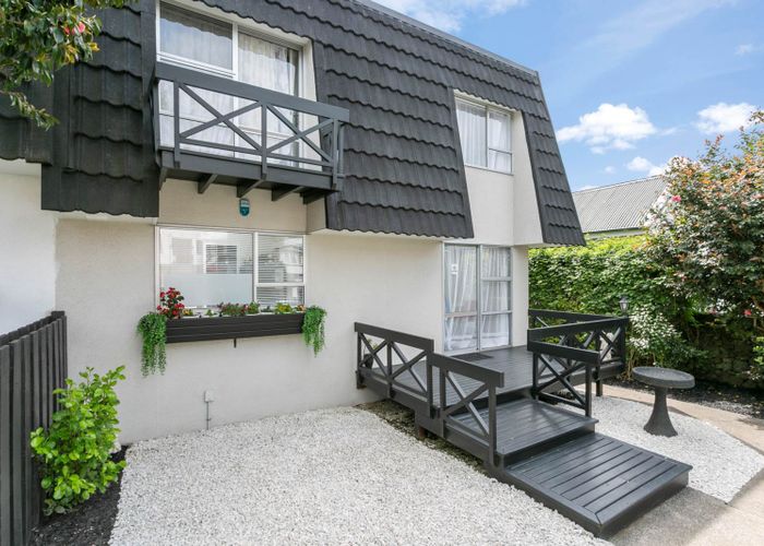  at 2/867 New North Road, Mount Albert, Auckland