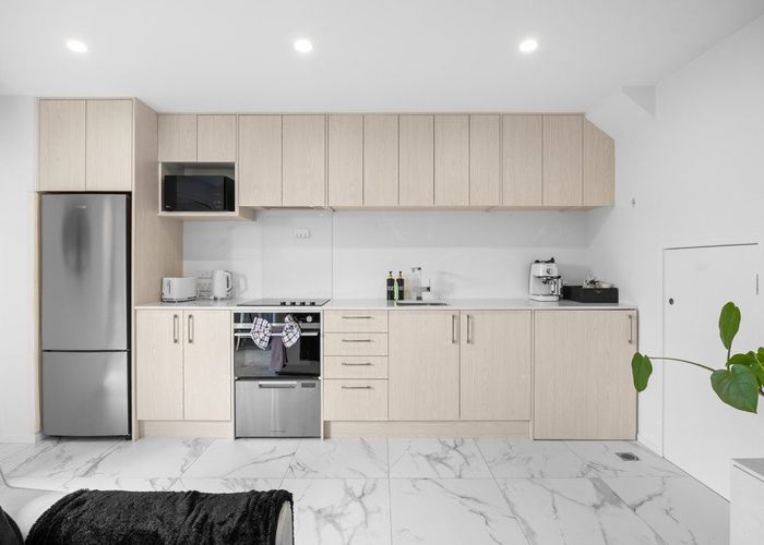  at 10/79 Taikata Road, Te Atatu Peninsula, Waitakere City, Auckland