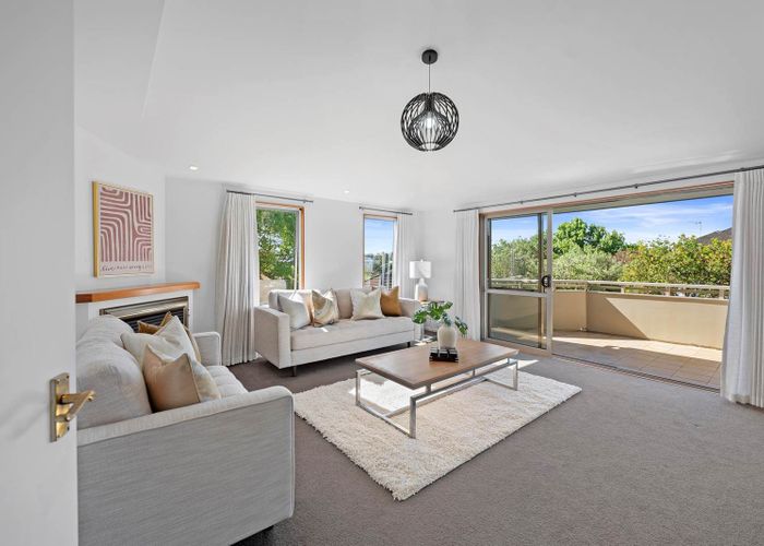  at 2C Braemar Road, Rothesay Bay, Auckland