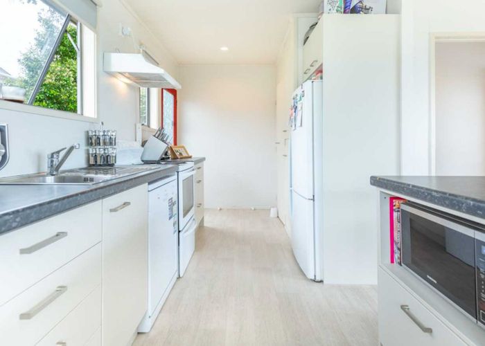  at 33 Keegan Drive, Massey, Auckland