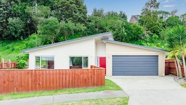  at 15 Kennedy Place, Waikanae Beach, Waikanae