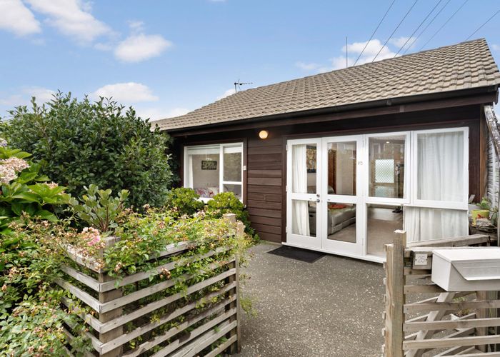 at 25/15 Puriri Street, Takapuna, Auckland