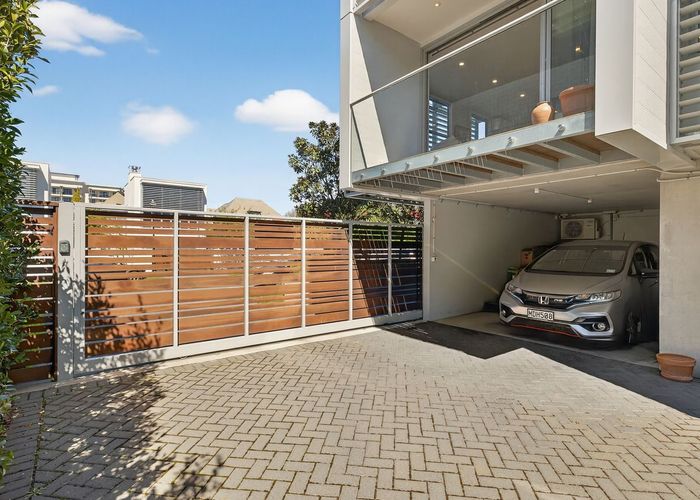  at 2/31 Chester Street West, City Centre, Christchurch City, Canterbury