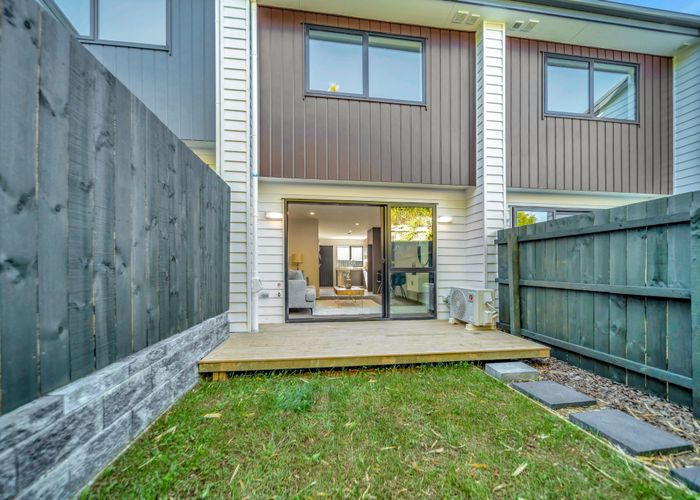  at Lot 4, 106 Triangle Road, Massey, Waitakere City, Auckland