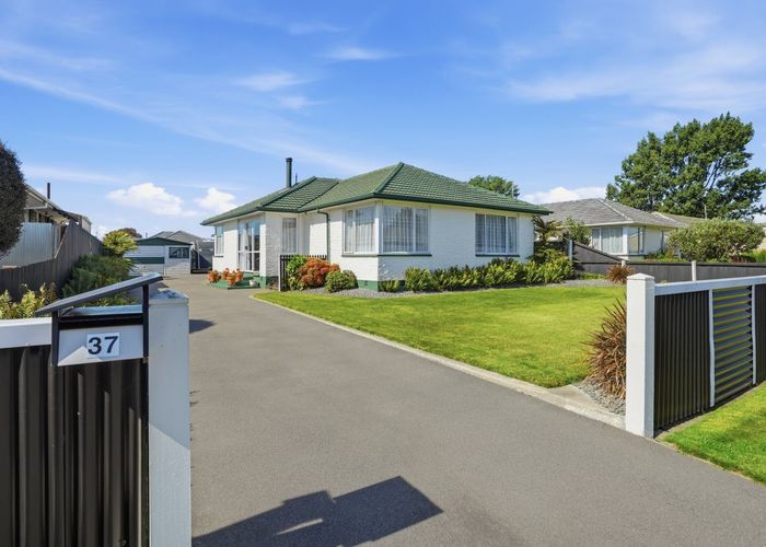  at 37 Dunstan Crescent, Hornby, Christchurch City, Canterbury