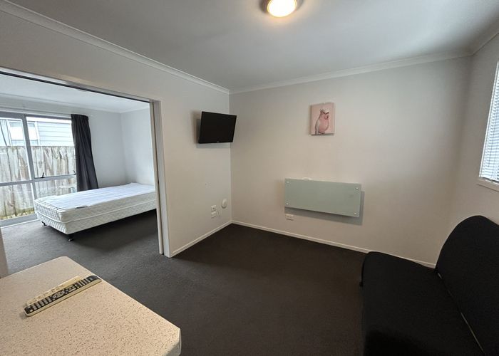  at 6/12 Crescent Court, Melville, Hamilton, Waikato