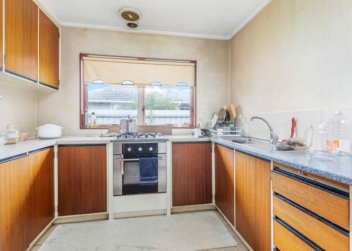  at 2/108 East Tamaki Road, Papatoetoe, Auckland