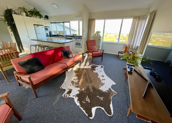  at 19 Vista Crescent, Maoribank, Upper Hutt, Wellington