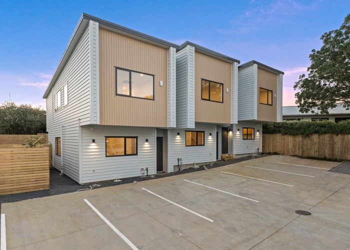  at 1/24 Parry Road, Mount Wellington, Auckland