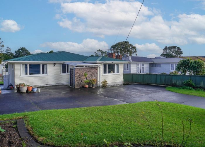  at 12 Gilliam Street, New Lynn, Waitakere City, Auckland