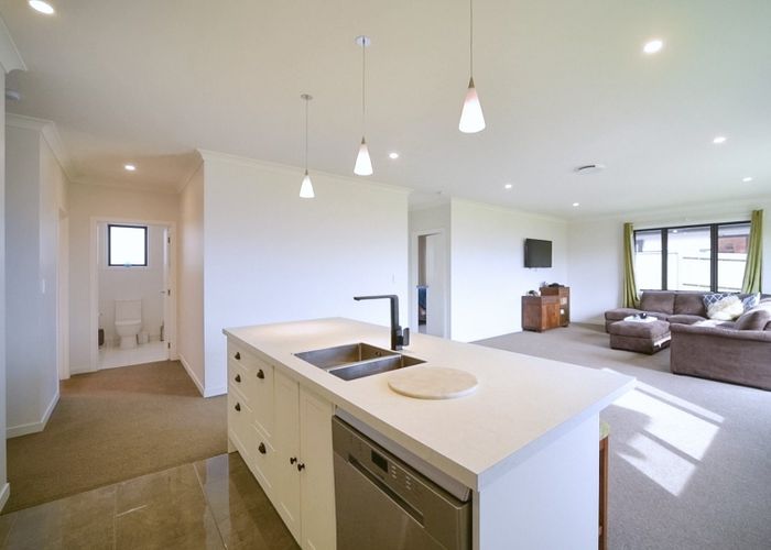  at 20 Varsity Heights, Fitzherbert, Palmerston North, Manawatu / Whanganui