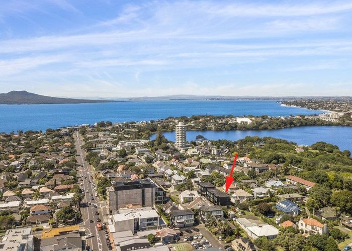  at 5E Pierce Road, Milford, Auckland