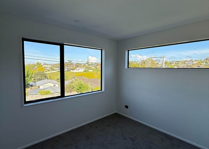  at 72A Selwyn Crescent, Forrest Hill, North Shore City, Auckland