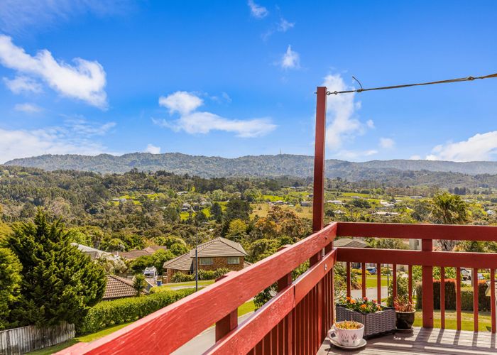  at 7 Phillip Avenue, Glen Eden, Auckland