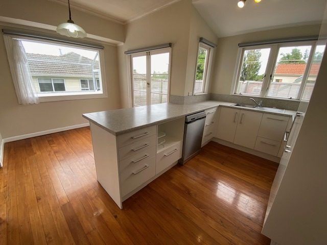  at 72 Nile Road, Milford, North Shore City, Auckland