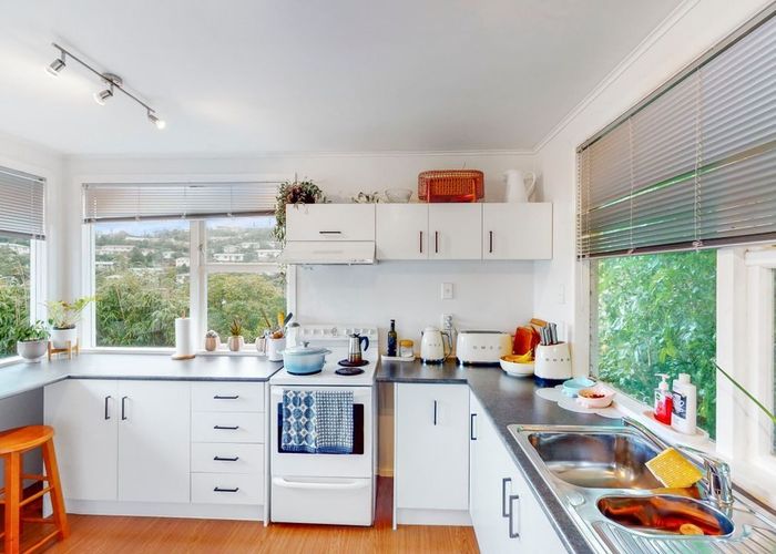  at 6 Westleigh Way, Newlands, Wellington