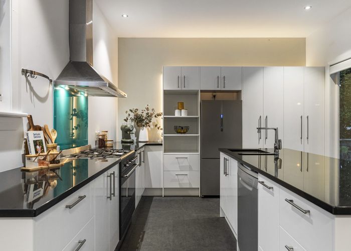  at 2/105 Lancaster Road, Beach Haven, North Shore City, Auckland