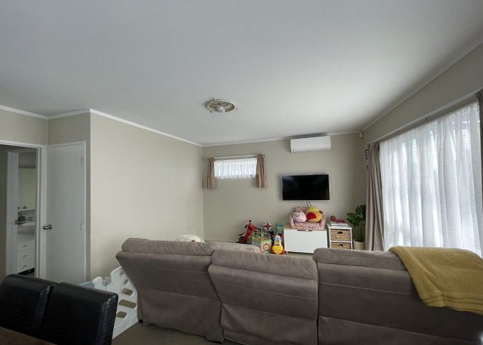  at 4/134 Station Road, Papatoetoe, Auckland