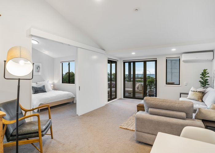  at 19C Garnet Road, Westmere, Auckland