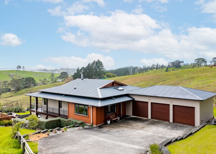  at 99 Spur Road, Stillwater, Silverdale