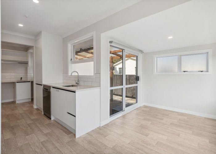  at 19 Dalesford Street, Silverdale, Hamilton, Waikato