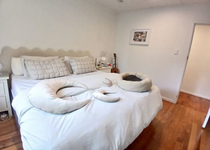  at 5 Beazley Avenue, Paparangi, Wellington, Wellington