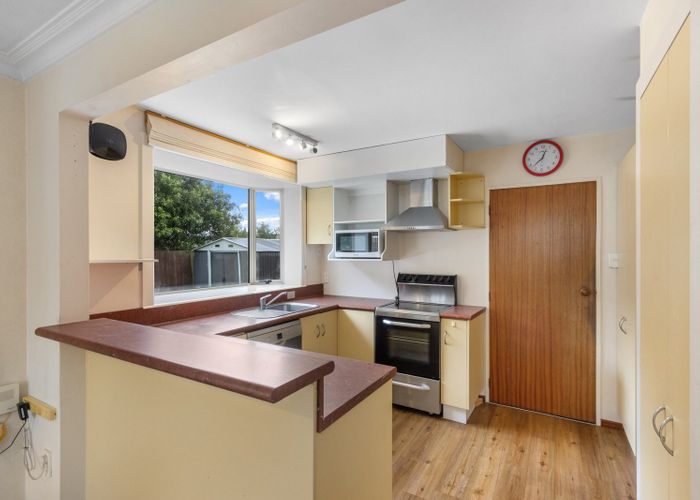  at 40 Camberwell Place, Avonhead, Christchurch City, Canterbury