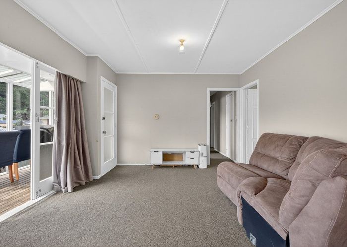  at 29 Shackleton Grove, Stokes Valley, Lower Hutt, Wellington