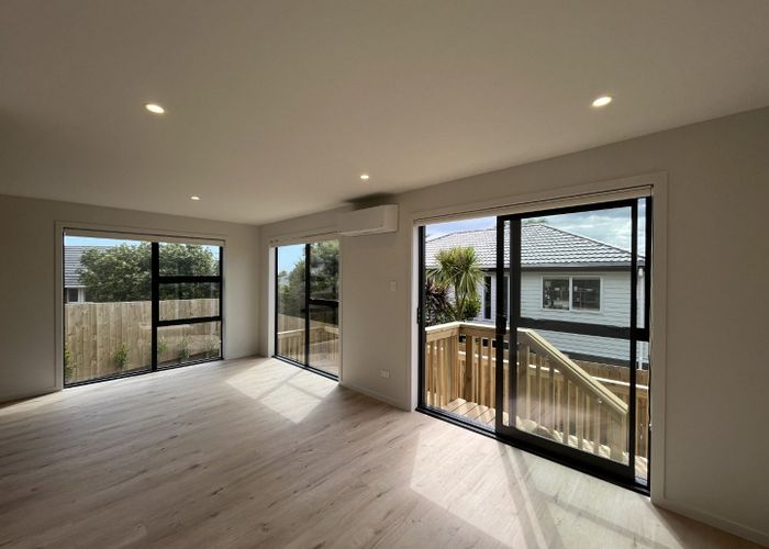 at 4/264  Rangatira Road, Beach Haven, North Shore City, Auckland