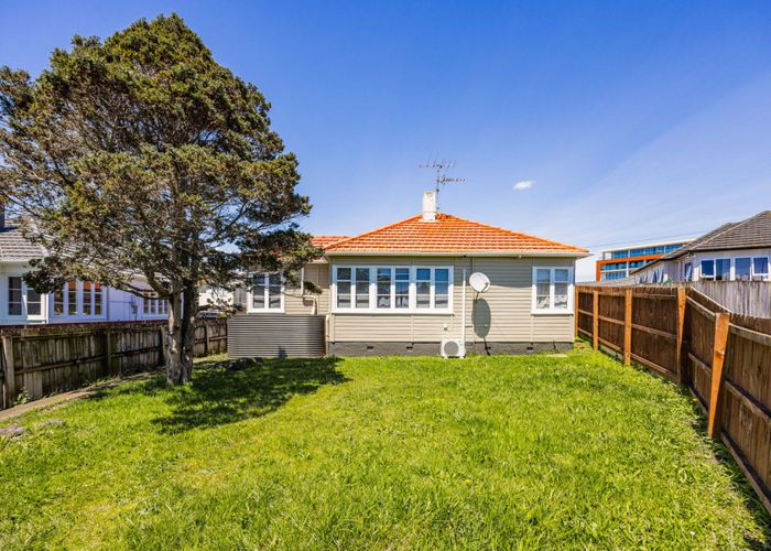  at 14 Jessop Street, Mount Roskill, Auckland City, Auckland