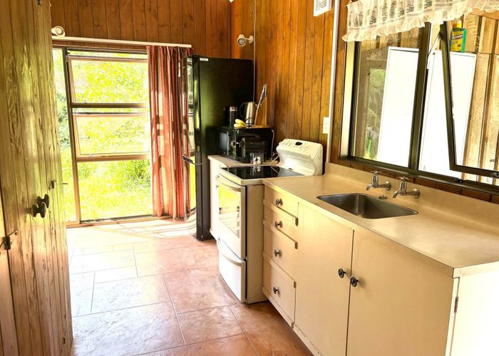  at 2/41 Cedar Terrace, Stanmore Bay, Whangaparaoa