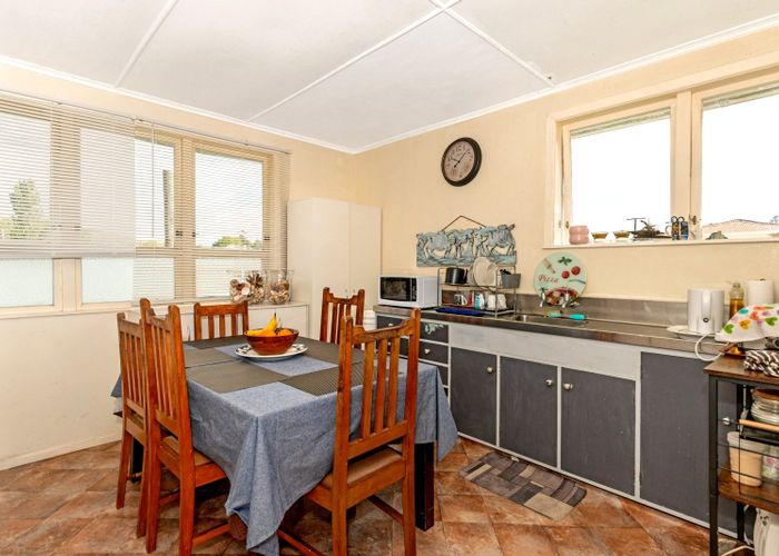 For sale 35 Monkhouse Street, Tolaga Bay, Gisborne, Gisborne homes
